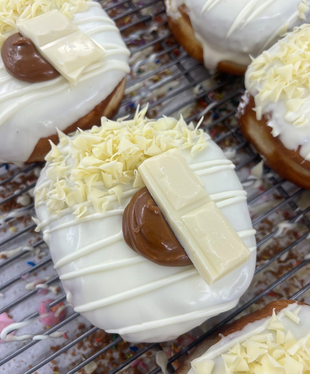 Box of 6 Milkybar Filled Donuts (Vegetarian)
