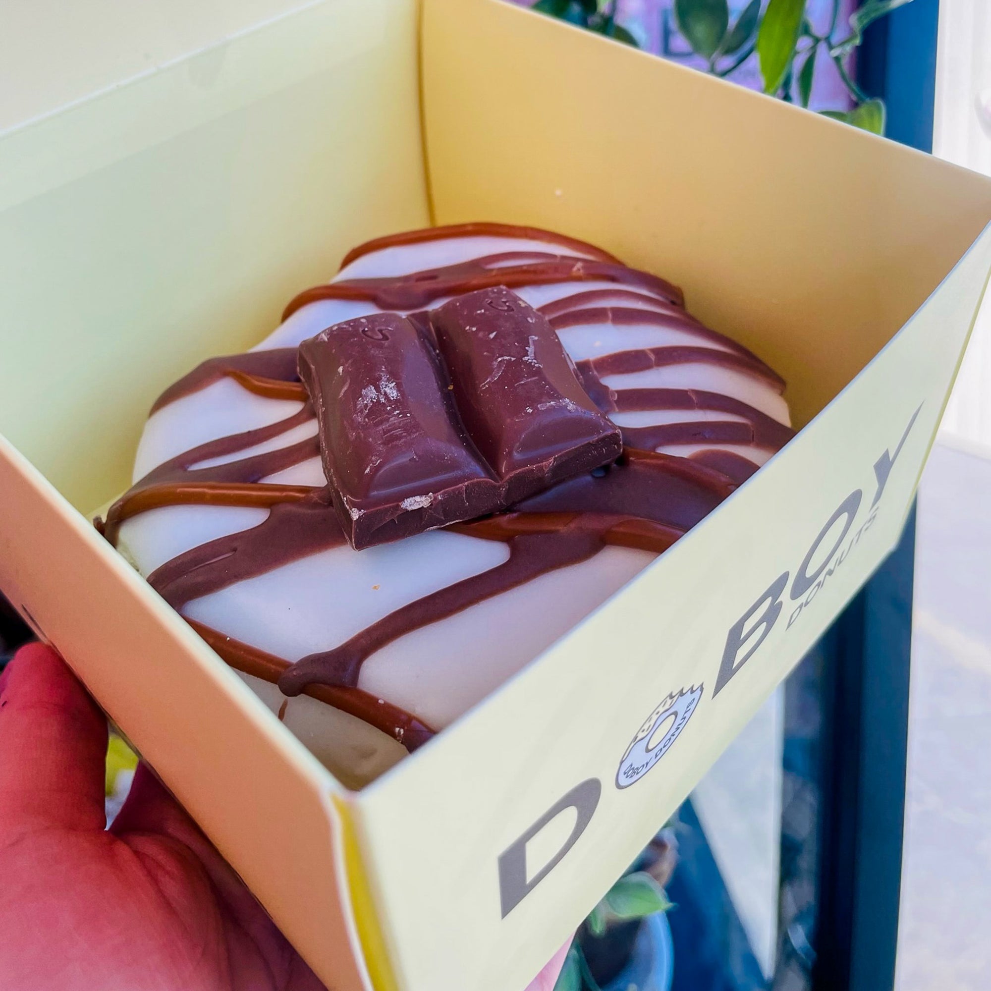 Box of 6 Galaxy Caramel Filled Donuts (Vegetarian)